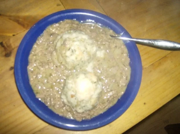 Rezept: Kalbslüngerl mit Semmelknödel Kalbslüngerl mit Semmelknödel - Rezept