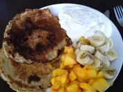 vollkornpfannkuchen mit obstsalat und bananenquark - Rezept