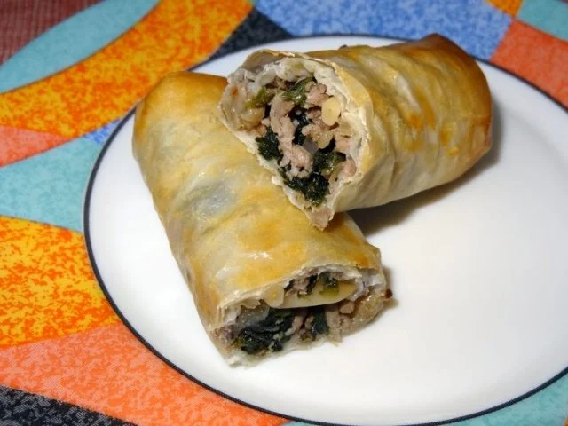 Hack-Strudel mit Blattspinat und Schafkäse - Rezept