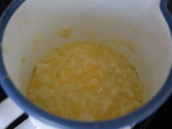 Basic: Butter-Zwiebel-Soße - Rezept - Bild Nr. 3