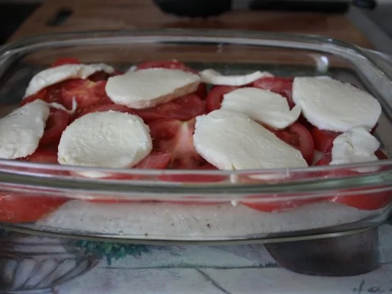 Rezept: Zander-Tomaten-Gratin an Butter-Zwiebel-Soße und Reis Bild Nr. 4 Zander-Tomaten-Gratin an Butter-Zwiebel-Soße und Reis - Rezept - Bild Nr. 4