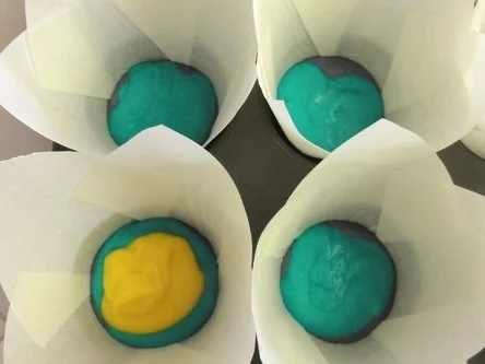 Rezept: Regenbogen Cupcakes Bild Nr. 4 Regenbogen Cupcakes - Rezept - Bild Nr. 4