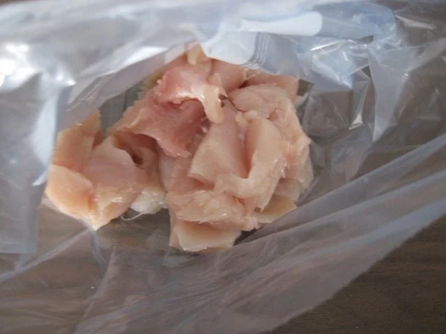 Rezept: Salat mit Hähnchenbrust süß-scharf und Mango Bild Nr. 2 Salat mit Hähnchenbrust süß-scharf und Mango - Rezept - Bild Nr. 2