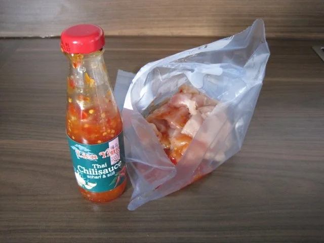 Rezept: Salat mit Hähnchenbrust süß-scharf und Mango Bild Nr. 3 Salat mit Hähnchenbrust süß-scharf und Mango - Rezept - Bild Nr. 3