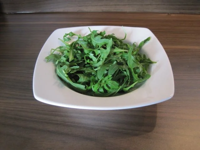 Rezept: Salat mit Hähnchenbrust süß-scharf und Mango Bild Nr. 5 Salat mit Hähnchenbrust süß-scharf und Mango - Rezept - Bild Nr. 5