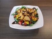 Salat mit Hähnchenbrust süß-scharf und Mango - Rezept