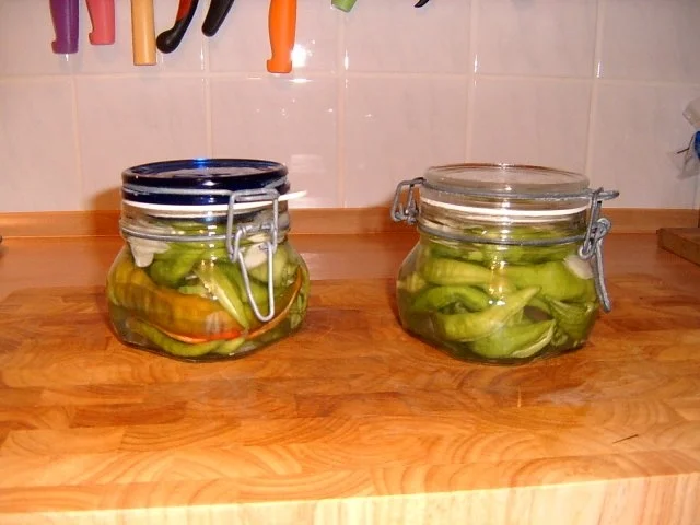 Rezept: Eingelgte milde Pepperronie Eingelgte milde Pepperronie - Rezept