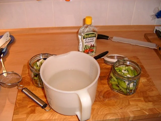 Rezept: Eingelgte milde Pepperronie Bild Nr. 4 Eingelgte milde Pepperronie - Rezept - Bild Nr. 4