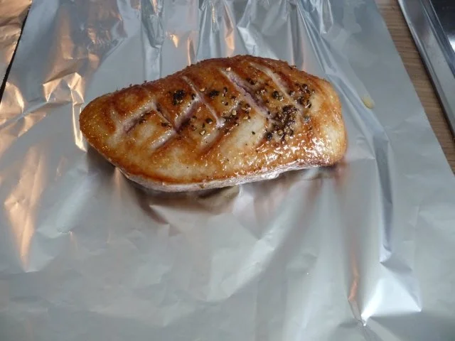 Geflügel - Entenbrust an Kartoffelring mit Gurkensalat - Rezept - Bild Nr. 4