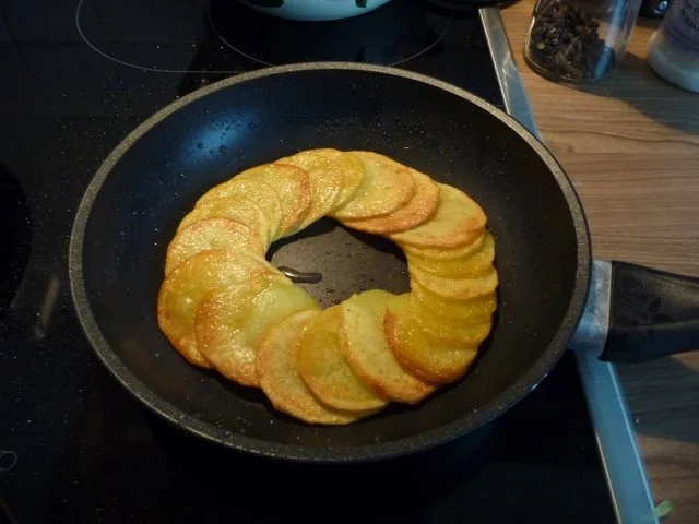 Geflügel - Entenbrust an Kartoffelring mit Gurkensalat - Rezept - Bild Nr. 9