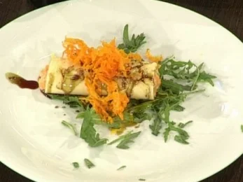 Kürbiscannelloni mit Kernölvinaigrette und Kürbisstroh - Rezept