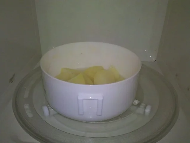 Rezept: Geflügel: Putenschnitzel mit Paprika-Kohlrabi-Sahne Bild Nr. 5 Geflügel: Putenschnitzel mit Paprika-Kohlrabi-Sahne - Rezept - Bild Nr. 5