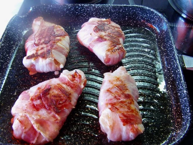 Hähnchenbrust in Cassis-Sektsoße - Rezept - Bild Nr. 3