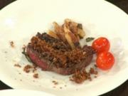 Steak vom Wasserbüffel mit Schalottenkruste und Schupfnudeln - Rezept