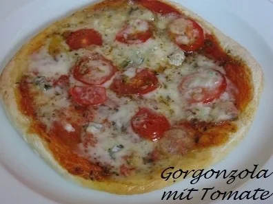 Pizza Gorgonzola - Rezept