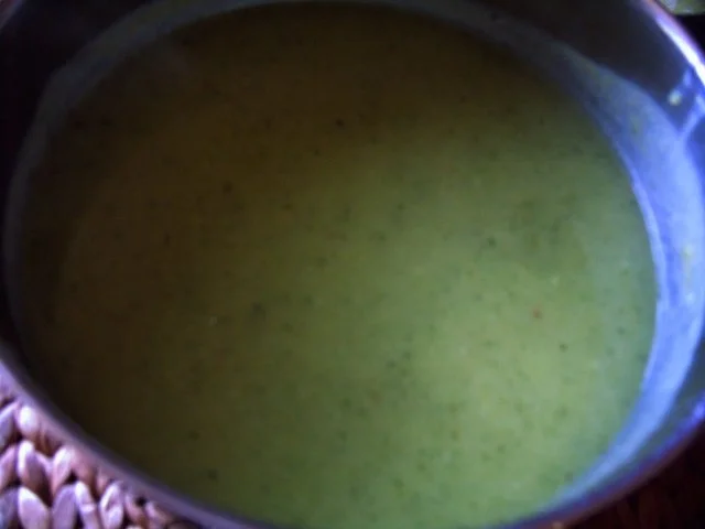 Rezept: ZUCCHINISUPPE Bild Nr. 2 ZUCCHINISUPPE - Rezept - Bild Nr. 2
