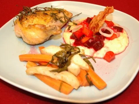 Rezept: Poulardenbrust, Rote-Bete-Polenta und Estragon-Wurzelgemüse Poulardenbrust, Rote-Bete-Polenta und Estragon-Wurzelgemüse - Rezept
