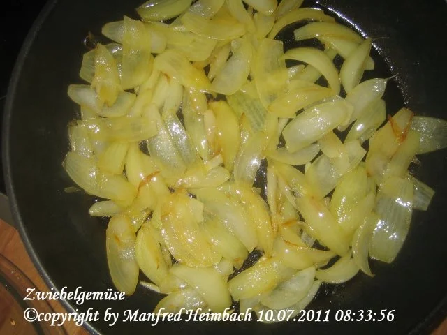 Rezept: Gemüse – Oma’s beschwipstes Zwiebelgemüse Gemüse – Oma’s beschwipstes Zwiebelgemüse - Rezept