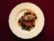 Rosa gebratenes Kalbsfilet auf Bohnengemüse und Nudeln (Susi Erdmann) - Rezept