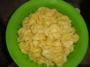 Rezept: TORTELLINI Pfanne mit Petersilien-Zitrone-Brรถsel TORTELLINI Pfanne mit Petersilien-Zitrone-Brรถsel - Rezept