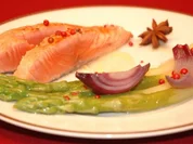 Lachs mit Anisstern an lauwarmem Spargel - Rezept