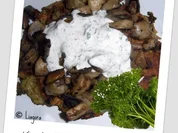 Kartoffelrösti mit gebratenen Pilzen und Creme Fraiche Dip - Rezept