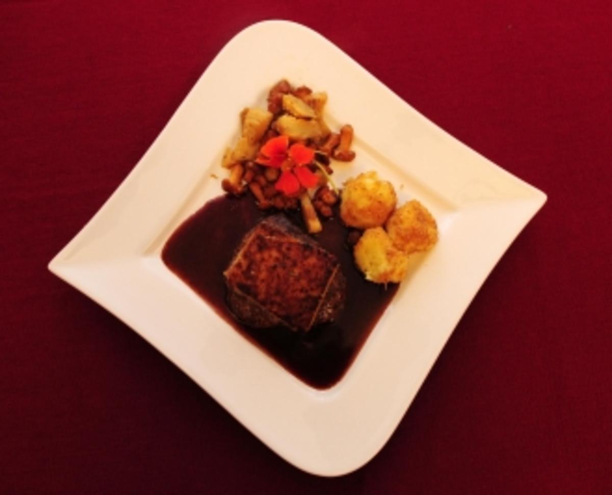 Steirischer Alm-Ochse auf Artischocken-Ragout mit Kartoffelklößchen ...