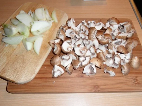 Rezept: Schweinefilet mit Champignons Bild Nr. 3 Schweinefilet mit Champignons - Rezept - Bild Nr. 3