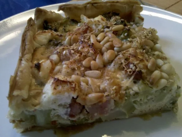 Rezept: Quiche: Knusprige Brokkoli-Quiche Bild Nr. 9 Quiche: Knusprige Brokkoli-Quiche - Rezept - Bild Nr. 9