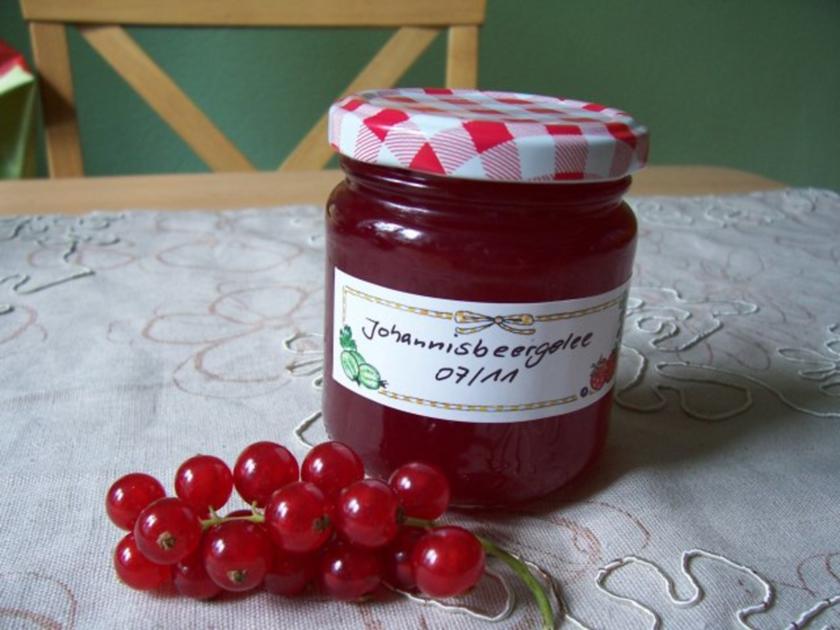 Johannisbeergelee mit Rote Jonannisbeeren und Gelierzucker 2:1 - Rezept ...