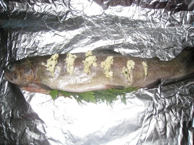 Backforelle mit Kräuterbutter - Rezept - Bild Nr. 3