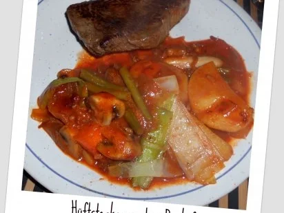 Hüftsteaks aus dem Backofen, mit geschmorten Gemüse, Kartoffeln und Paprikasoße - Rezept - Bild Nr. 2