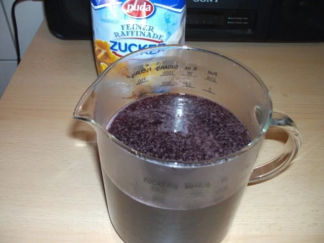 Rezept: Suppe: Rotweinsuppe Suppe: Rotweinsuppe - Rezept