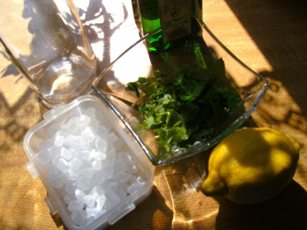 Minz-Schnaps-Minz Likör - Rezept mit Bild - kochbar.de