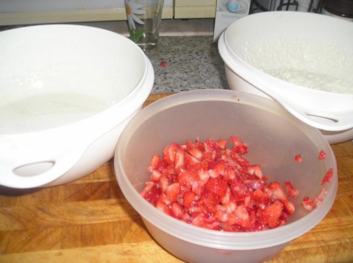 Erdbeer-Joghurttorte - Rezept - Bild Nr. 2