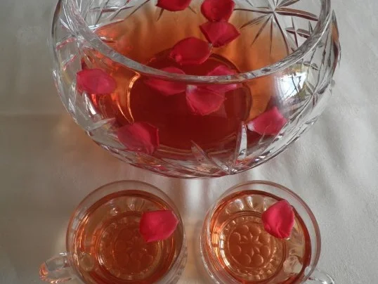 Rezept: Rosenbowle Rosenbowle - Rezept