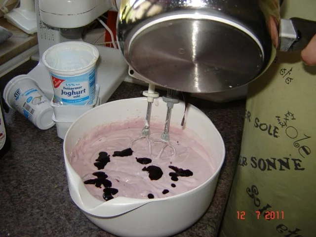 Kuchen & Torten : Schwarze Johannisbeer-Torte - Rezept - Bild Nr. 4