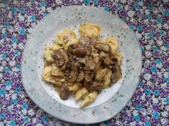 Rezept: Tortellini con funghi Bild Nr. 12 Tortellini con funghi - Rezept - Bild Nr. 12