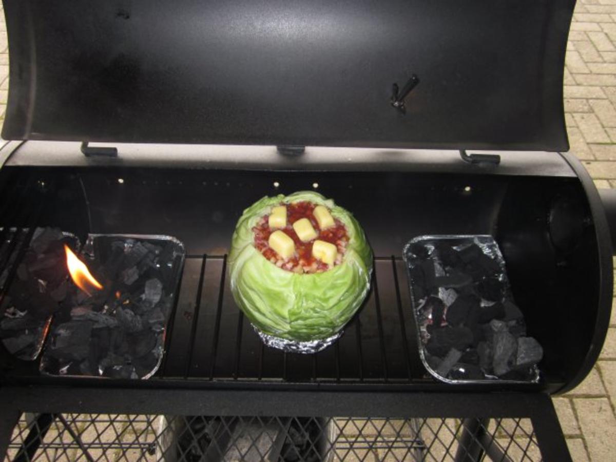 Gegrillter Weißkohl mit Speck + Barbecuesauce - Rezept - kochbar.de