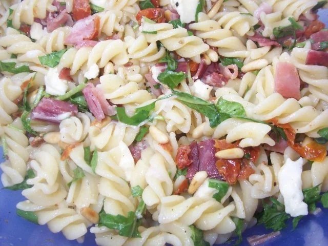 Rezept: Nudelsalat auf italienisch Nudelsalat auf italienisch - Rezept