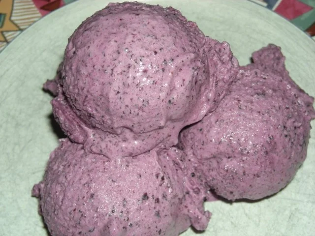 Heidelbeereis mit Backmohn - Rezept - Bild Nr. 3