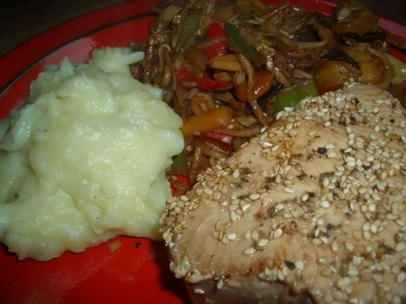 Asia: Thunfisch in Sesam mit Gemüse und Wasabipüree - Rezept - Bild Nr. 2