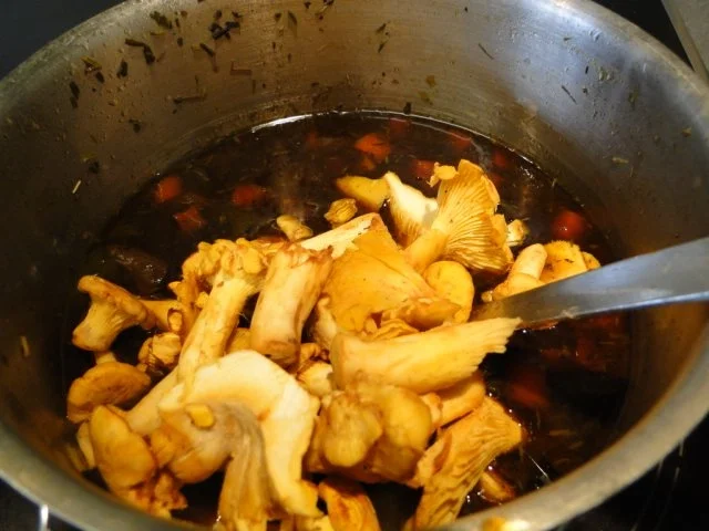 Rezept: Spanferkelbraten NT mit frischen Pfifferlingen und Bild Nr. 8 Spanferkelbraten NT mit frischen Pfifferlingen und - Rezept - Bild Nr. 8