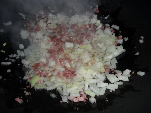 Rezept: Bayerisches Schwammerlgemüse mit Semmelknödeln Bild Nr. 6 Bayerisches Schwammerlgemüse mit Semmelknödeln - Rezept - Bild Nr. 6