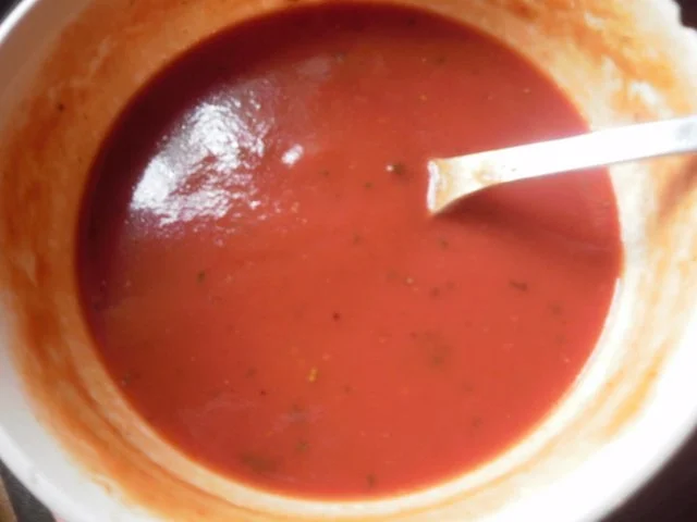 Tomatensoße für Pizza - Grundrezept - Rezept