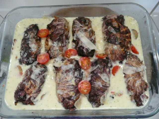 FLEISCH : Radicchiorouladen mit Hackfleisch-Spinat-Füllung - Rezept