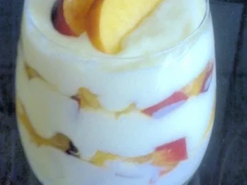 Nektarinen-Creme-Becher - Rezept