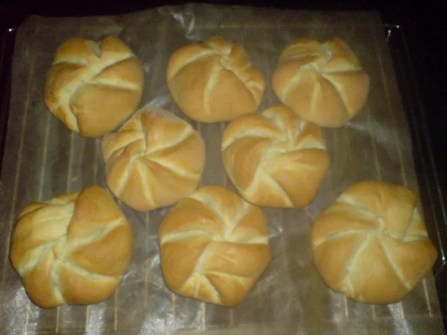 Rezept: Kaiserbrötchen Bild Nr. 12 Kaiserbrötchen - Rezept - Bild Nr. 12