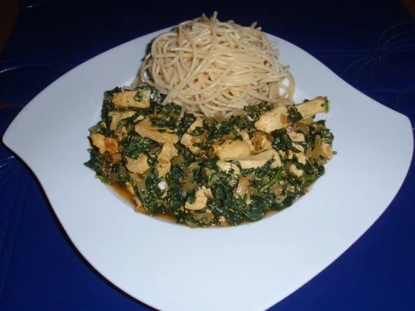 Rezept: Hähnchenbrustfilet mit Blattspinat und Spaghetti Bild Nr. 8 Hähnchenbrustfilet mit Blattspinat und Spaghetti - Rezept - Bild Nr. 8