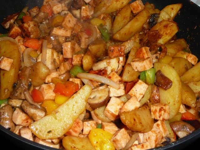 Rezept: Bunte Champignonpfanne mit Ei Bild Nr. 12 Bunte Champignonpfanne mit Ei - Rezept - Bild Nr. 12